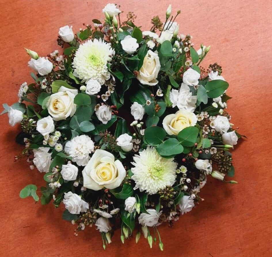 Coffin spray arrangement